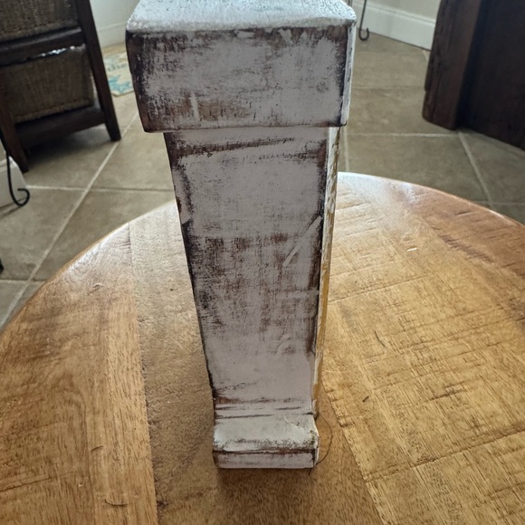 Gold and White Decorative Letter B - Picture 6 of 15